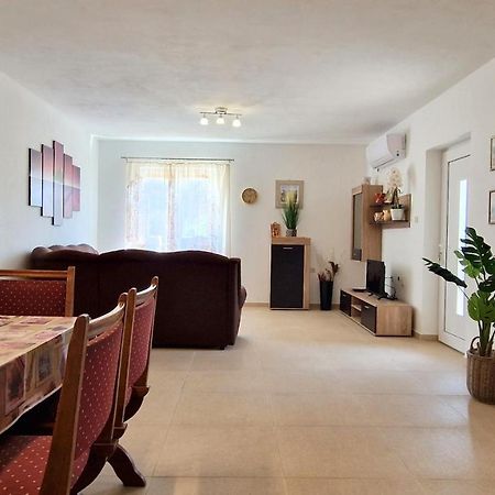 Apartment Katica Крк Экстерьер фото